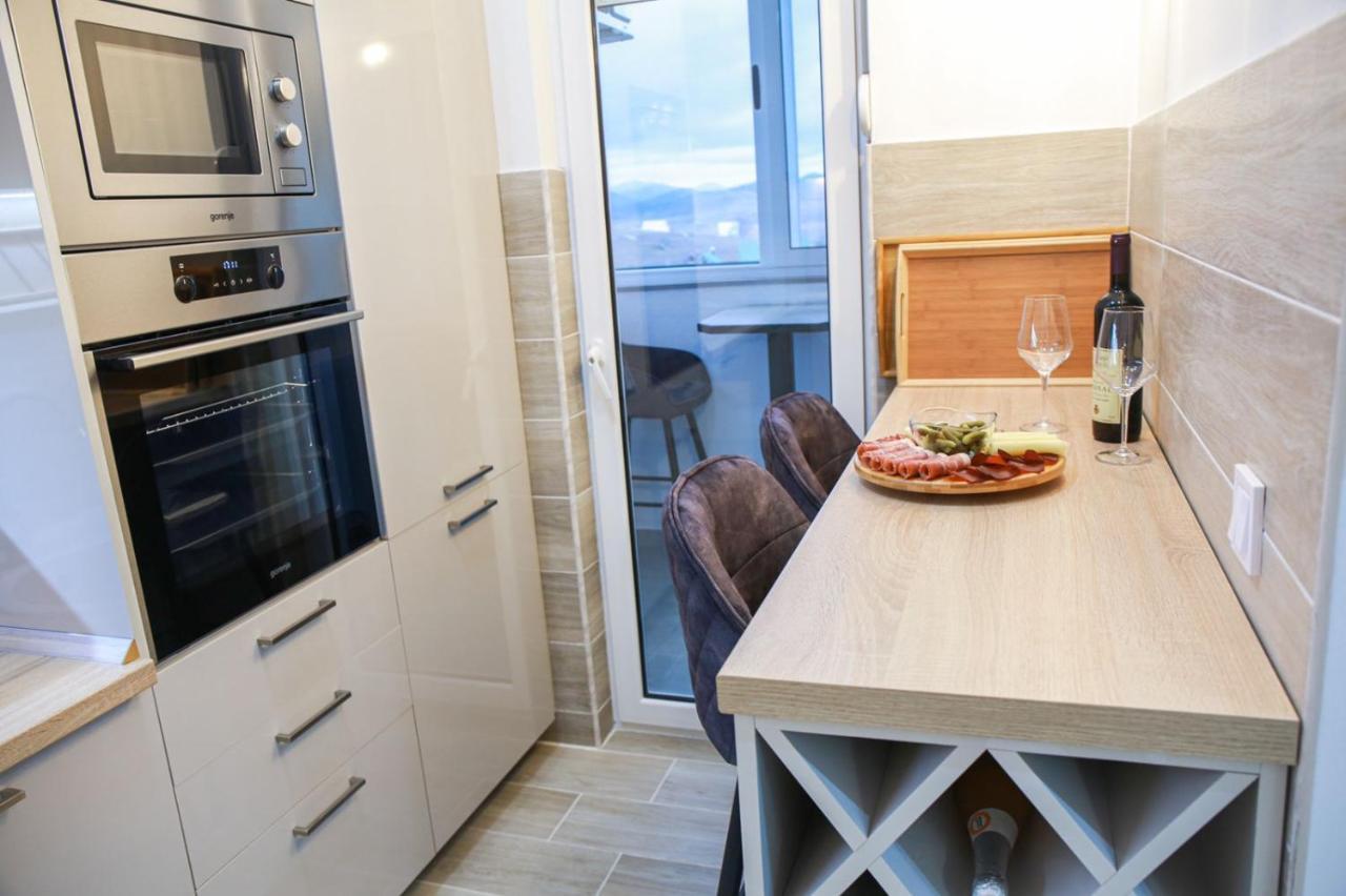 Lux Apartment As Жабляк Екстер'єр фото
